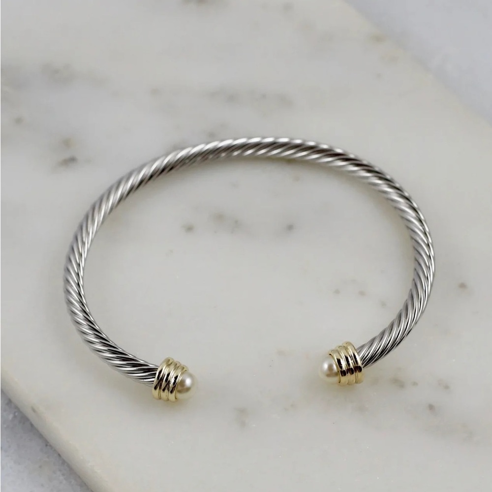 Lena Cable Bracelet With Stone End Pearls